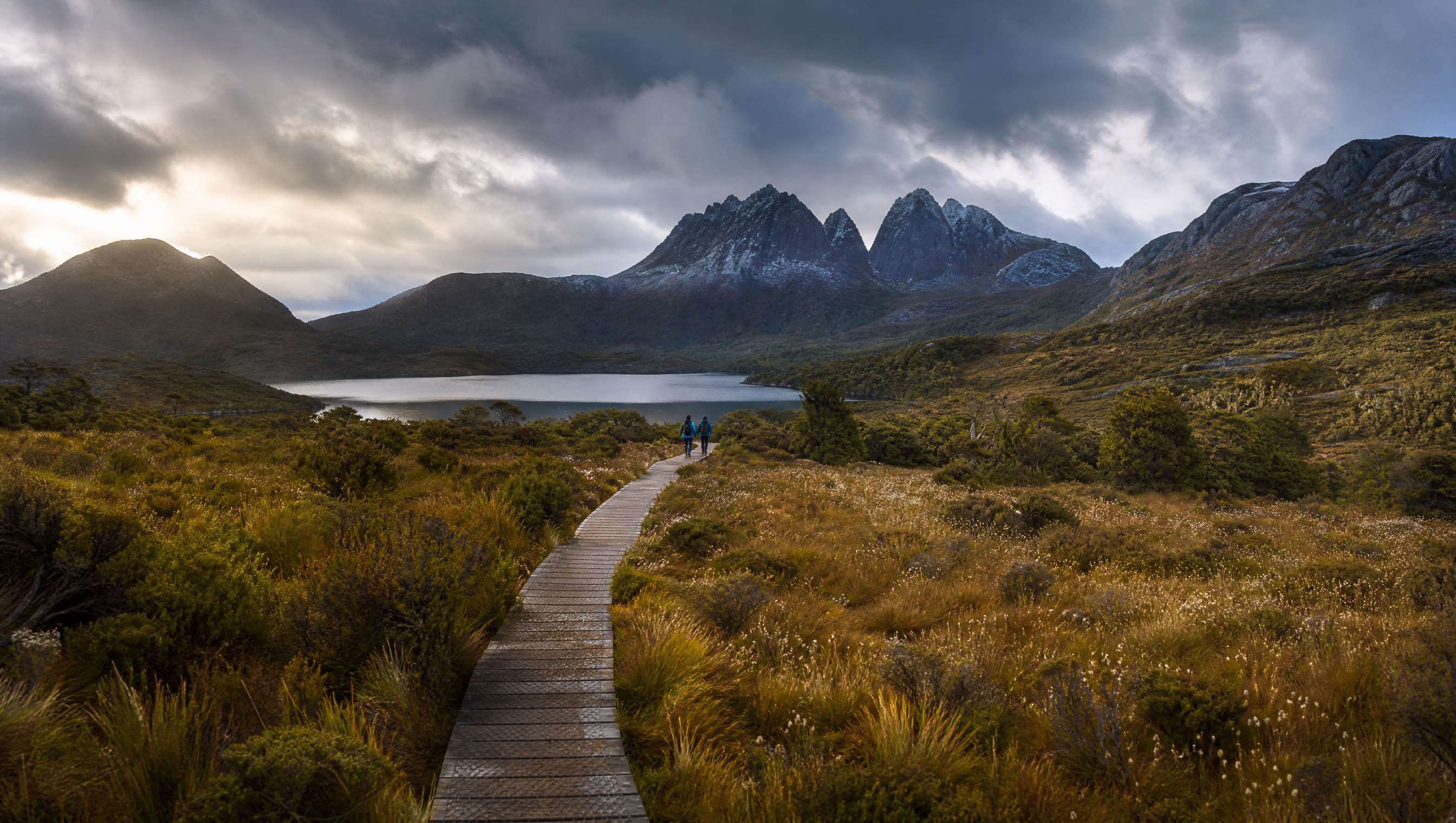 Overland Track beneath Cradle Mountain in Tasmania
