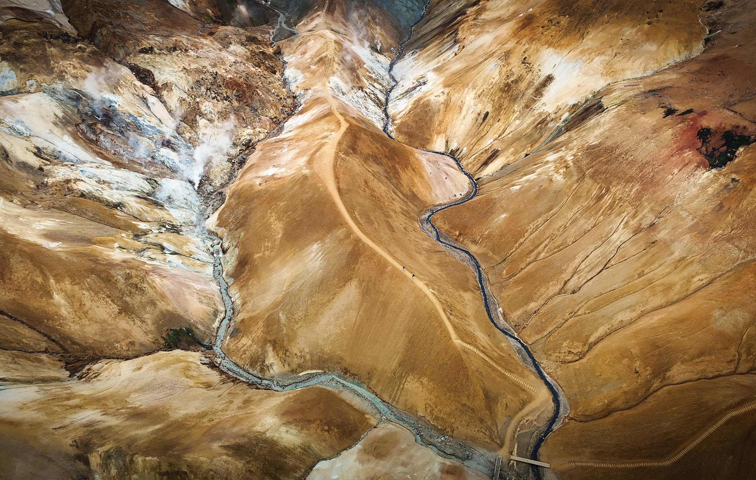 Frozen peaks panorama