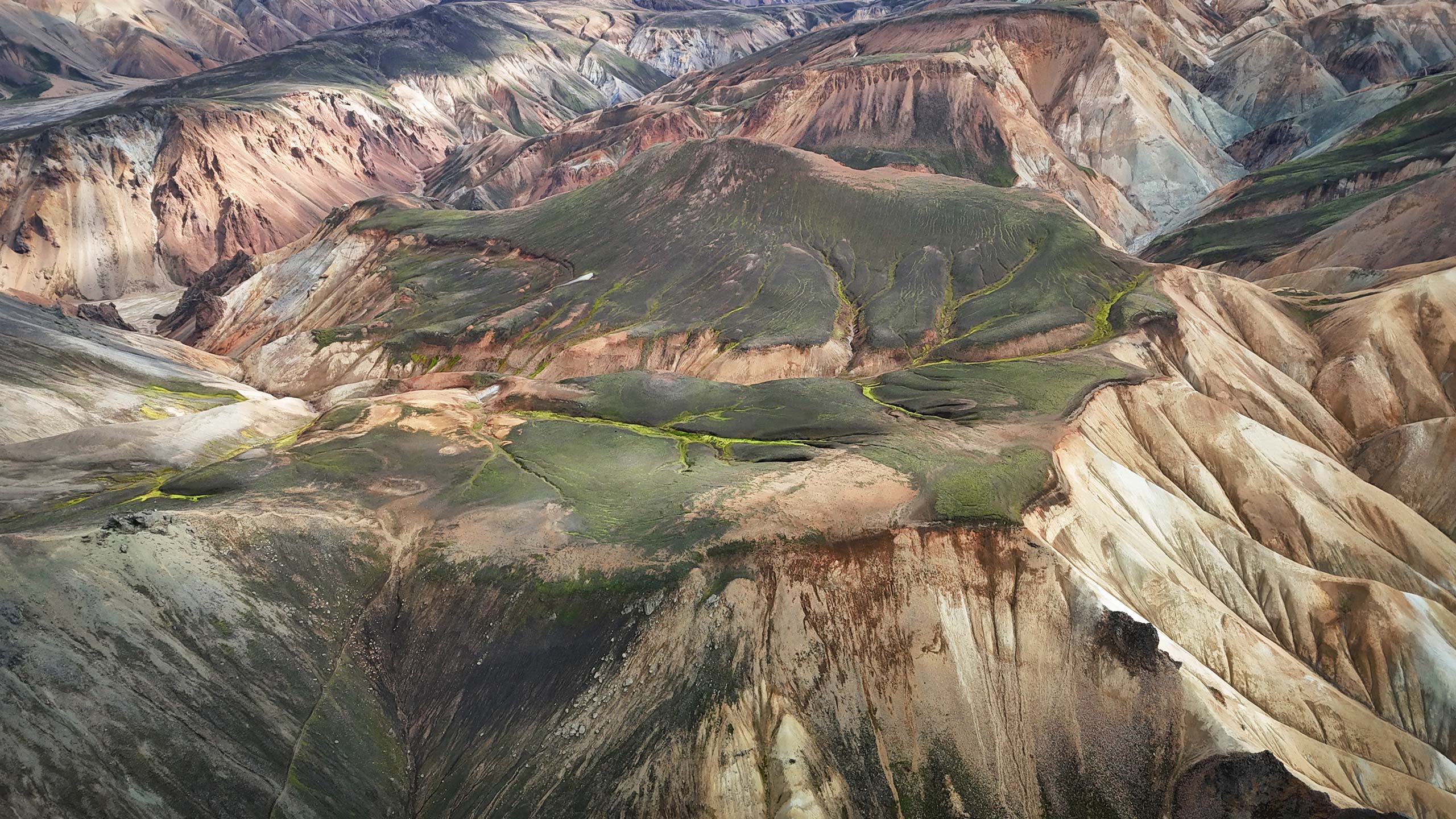 Mineral mountains